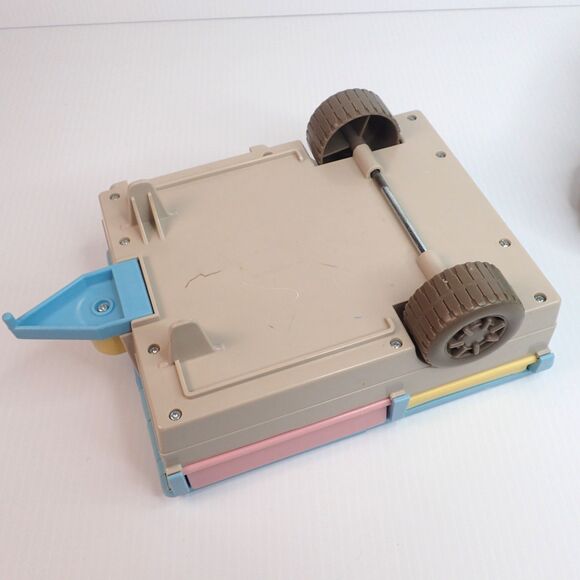 Fisher Price Loving Family Dollhouse Convertible Car & RV Pop Up Camper 1997 - Picture 8 of 16